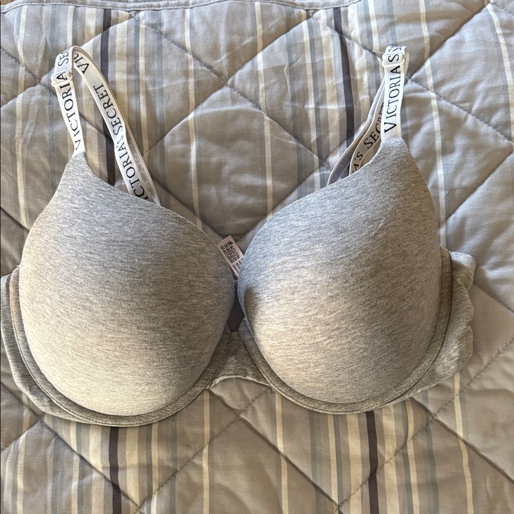 Victoria's Secret Heather Gray Bra 38D t-shirt push-up full coverage